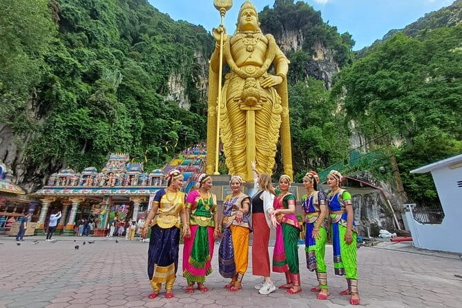 2 Days Private Vehicle With Driver -Explore Malaysia By Your Own Plans - Batu Caves: the most distinctive stop