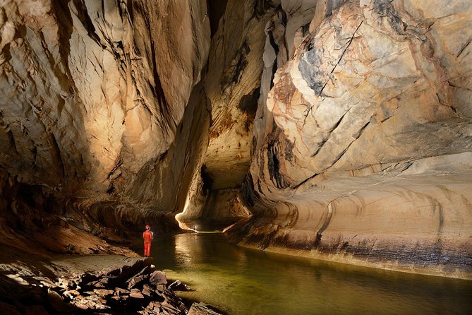 3 Days 2 Nights Unesco World Heritage Mulu 4 Showcaves - Why Mulu works so well in three days