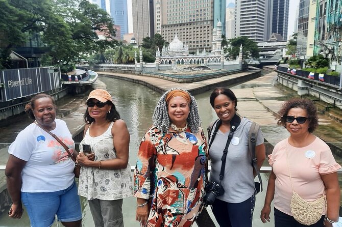 Airport Layover Tour: Kuala Lumpur Full-Day - Petronas Twin Towers and KLCC Park