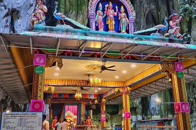 Batu Caves and Sari Experience with Batik Workshop - Cancellation and booking details to know