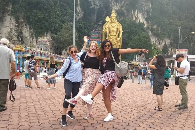 Batu Caves & Putrajaya Highlights: Landmarks & Botanical Garden - Putrajaya explains modern Malaysia through architecture