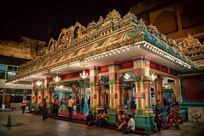 Best of KL at Night – Iconic Sights, Local Life & City Lights - Lake Symphony and the fountain show