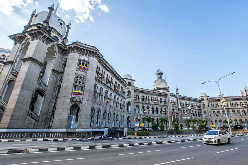 Best of Kuala Lumpur Tour with Twin Tower Entry - Mosques, railway architecture, and colonial Kuala Lumpur