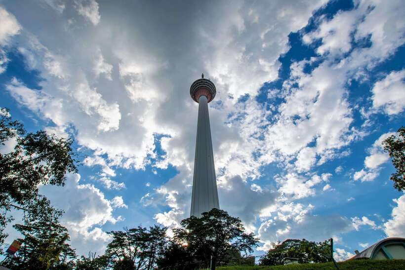 Best of Kuala Lumpur Tour with Twin Tower Entry - Chinatown, temples, markets, and local color