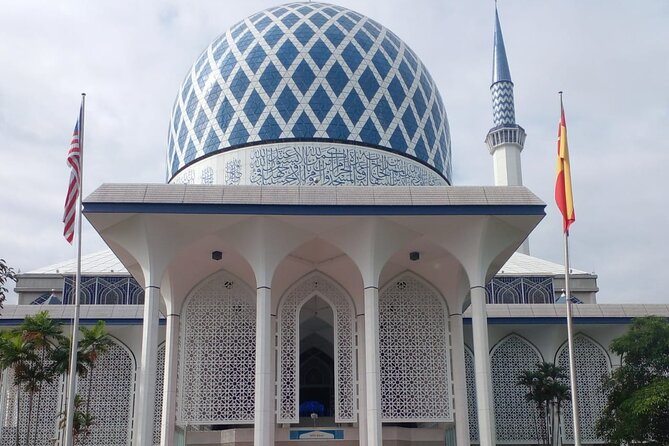 Blue Mosque And Batu Caves Private Tour from Kuala Lumpur - Who will enjoy this outing most?