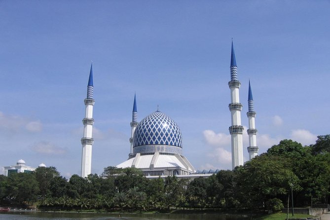 Blue Mosque And Batu Caves Tour - What the private format really gives you