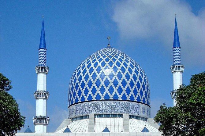 Blue Mosque And Batu Caves Tour - The 272 steps at Batu Caves