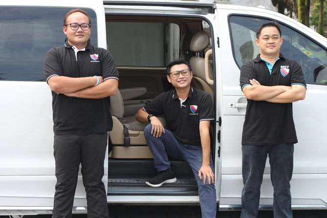 ~Chauffeur: Johor Bahru to Singapore MPV Transfer - Key points at a glance