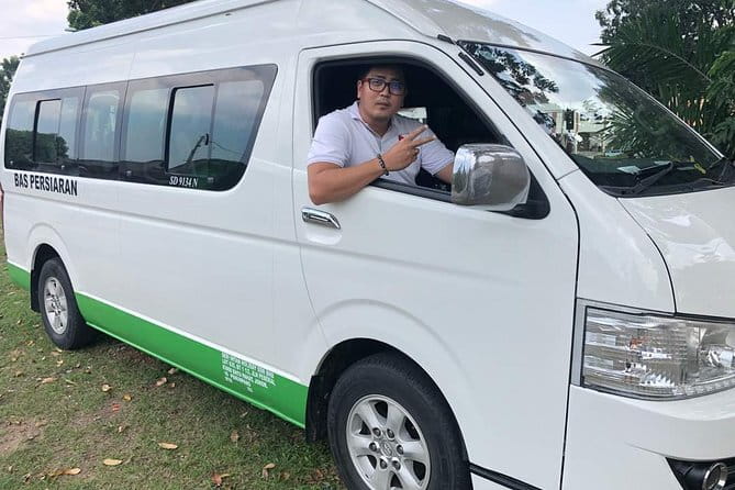 ~Chauffeur: Johor Bahru to Singapore Van Transfer - Why a private van makes the Johor Bahru crossing easier