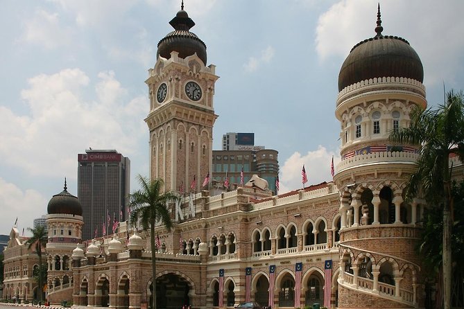 City and Batu Caves Tour - Why Batu Caves gives this short tour its sense of place