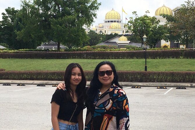 Cruise Shore Excursions: Port Klang - Guides, vehicles, and the small-group question