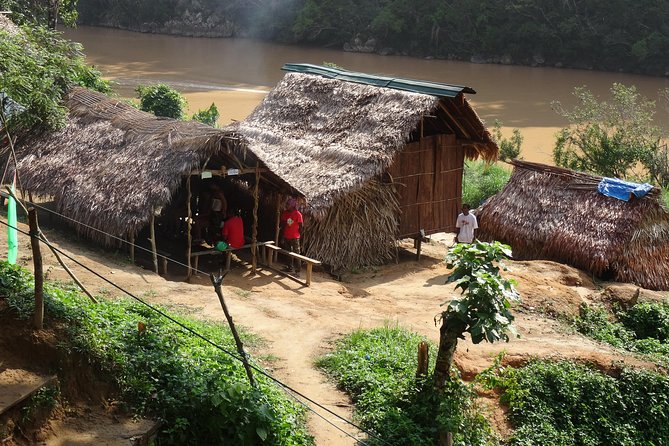 Day Tour Aborigine Village @ Rainforest Taman Negara + Batu Caves - The 6 a.m. departure and the road to Taman Negara