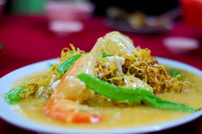Eat Like a Local: Kuala Lumpur Hawker Center and Street Food Tour by Night - From nasi lemak to satay, the guide controls the menu