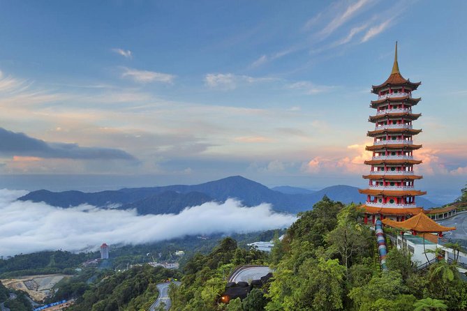 Escape to Genting Highlands: Day Tour with Scenic Cable Car Ride - Riding the Awana SkyWay to Genting Highlands