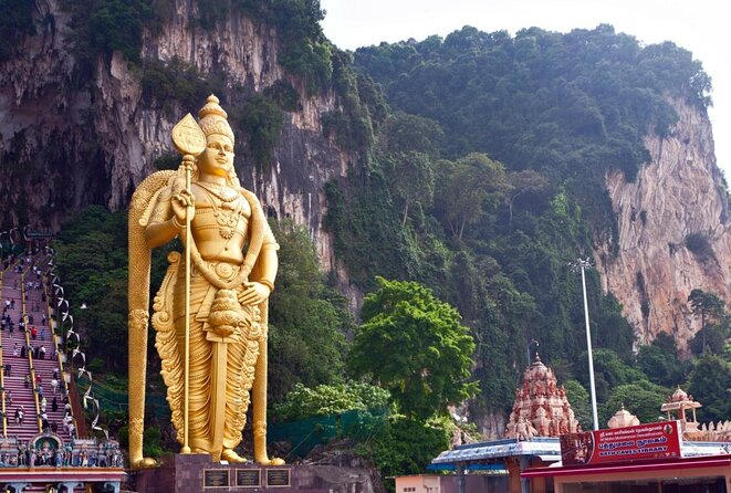 Explore Cameron Highlands: Full-Day Tour with Scenic Batu Caves - Batu Caves before the morning heat