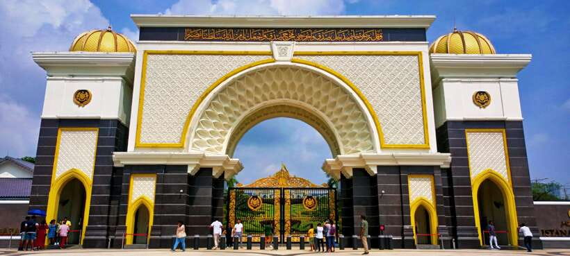 From KLIA or Port Klang: Kuala Lumpur Transit Tour - The Golden Triangle and Kuala Lumpur’s modern face