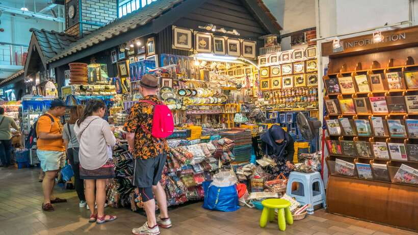 From Kuala Lumpur: Batu Caves Cultural Temple Tour - The National Mosque and modern Malaysian identity