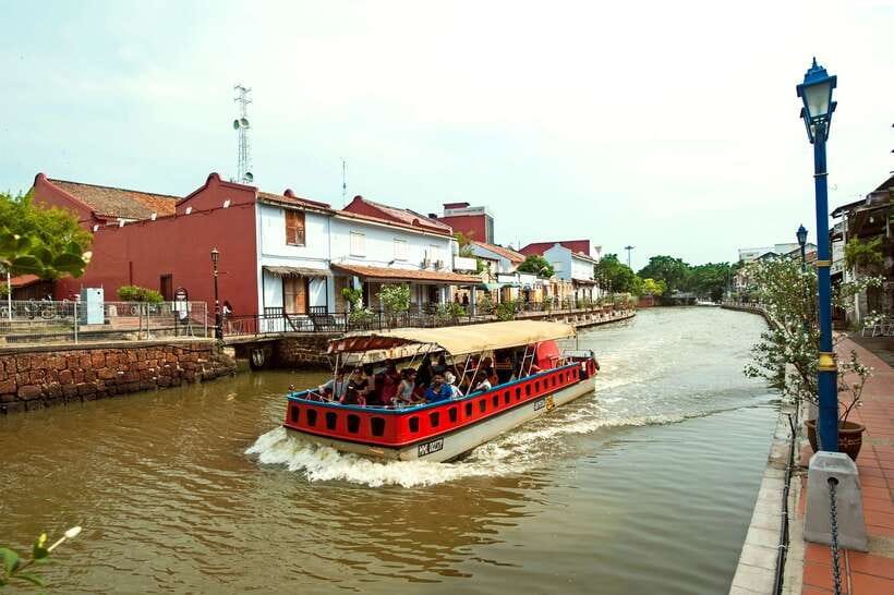 From Kuala Lumpur: Full-Day Historical Tour of Malacca - How good is the guiding?