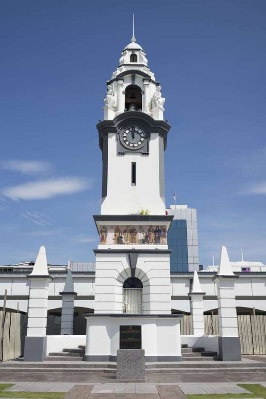 From Kuala Lumpur: Full-Day Tour to Ipoh - The morning ride and first food stop