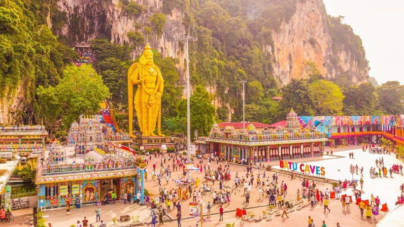 From Kuala Lumpur: Genting Highlands Day Tour & Gondola Ride - Six hours for shopping, rides, and free exploration