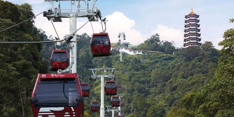 From Kuala Lumpur: Genting Highlands Day Tour & Gondola Ride - The return gondola and drive back