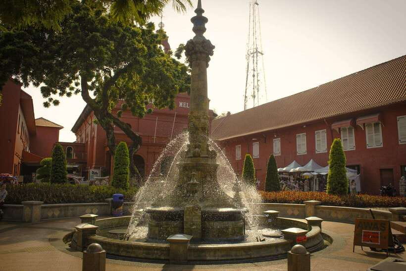From Kuala Lumpur: Malacca Private Day Tour - What the private vehicle really gives you