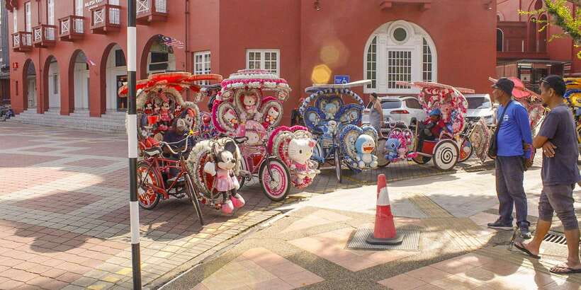 From Kuala Lumpur: Malacca Private Day Tour - Heat, walking, and practical comfort
