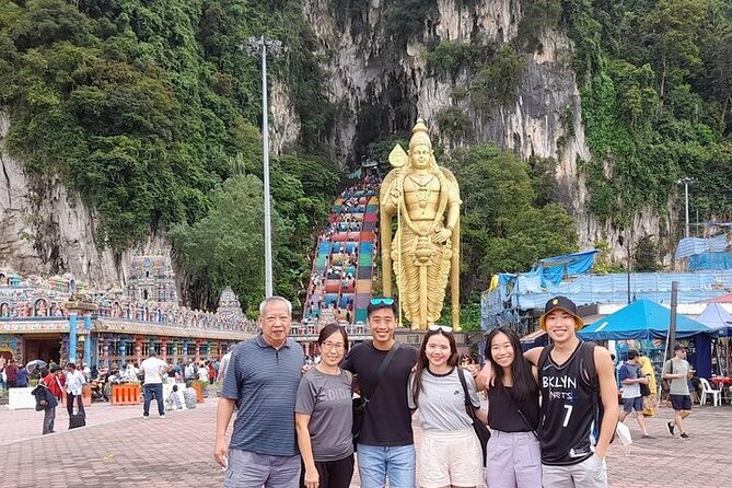 Full Day Kuala Lumpur City Tour with Petronas Twin Tower Tickets - Royal residences, monuments, and Merdeka Square