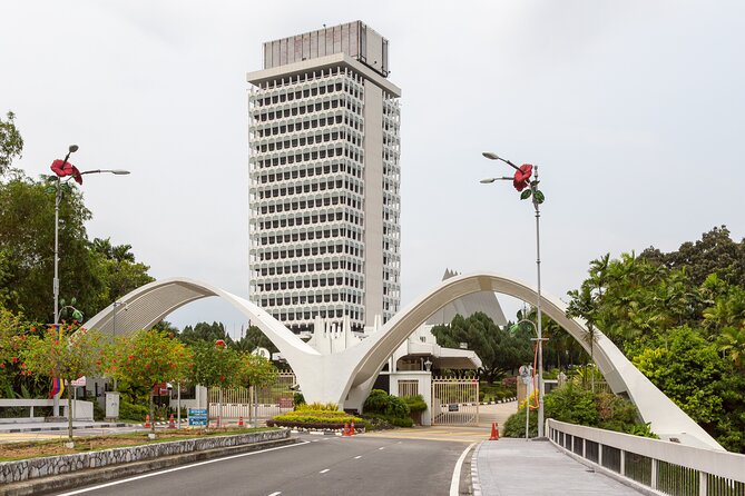 Full Day Kuala Lumpur City Tour with Petronas Twin Tower Tickets - Thean Hou Temple, Brickfields, and Kuala Lumpur’s religious mix