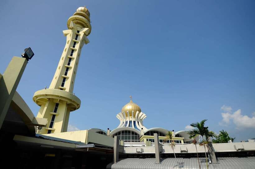 FullDay Pulau Penang Exploration Tour - George Town’s painted walls, markets, and faiths