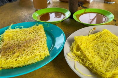 Authentic Food Tour with 12+ Tastings