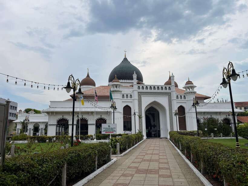 George Town: Heritage Walking Tour with Street Food Tasting - Is $60 a fair price?