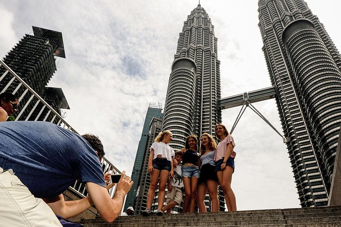 Group Tour: Half-Day Kuala Lumpur City Exploration Tour - Petronas Twin Towers: a fast start with a famous skyline