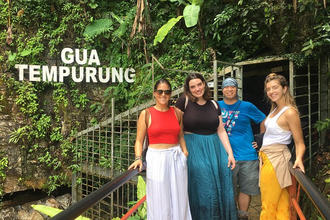 Ipoh Gua Tempurung, Caves Temples, Mirror Lake and Castle Tours - Sam Poh Tong, the Three Buddhas Cave
