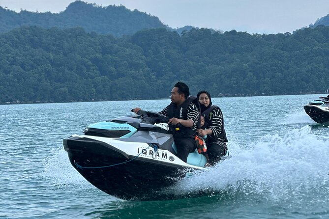 Jet Ski Tour Mee Udang Pulau Tuba - A swim at Pulau Tanggok Besar
