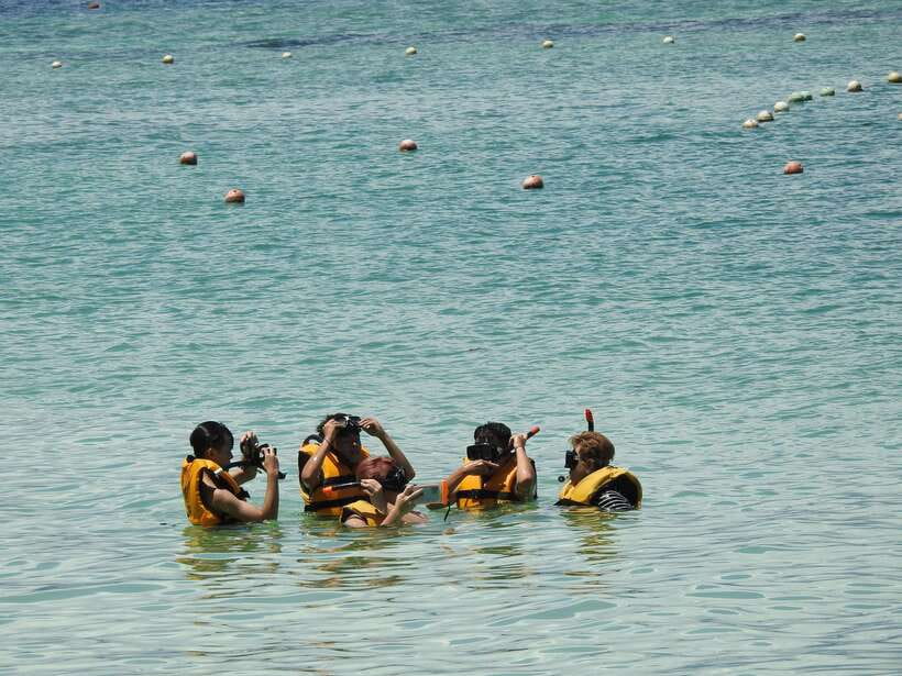 Kota Kinabalu: Island Hopping with Snorkeling & Meal - The 20-Minute Ride to Manukan Island