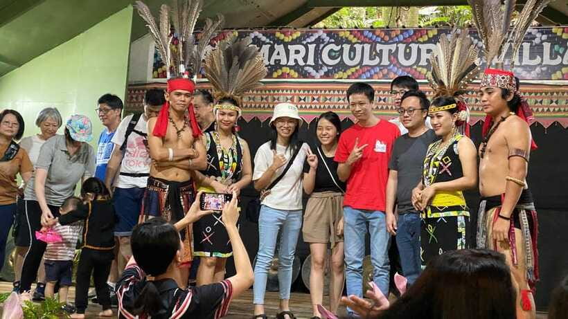 Kota Kinabalu : Mari-Mari Cultural Village Day Tour - The dance performance and visitor etiquette