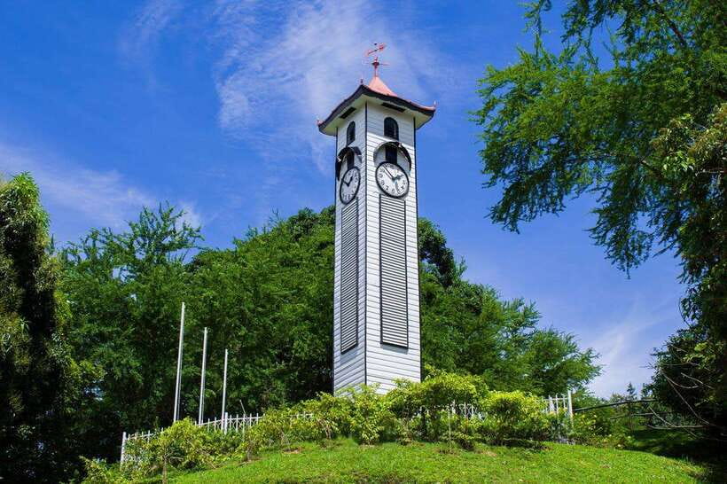 Kota Kinabalu: Private City Tour Day Trip - City Mosque: striking architecture beside the water