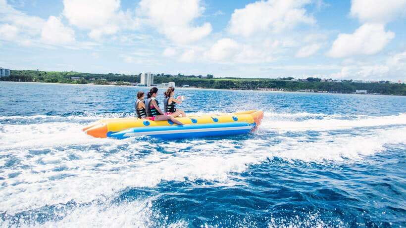 Kota Kinabalu: Snorkeling & Island Hopping Sapi & Manukan - Sapi Island: beautiful water, limited room