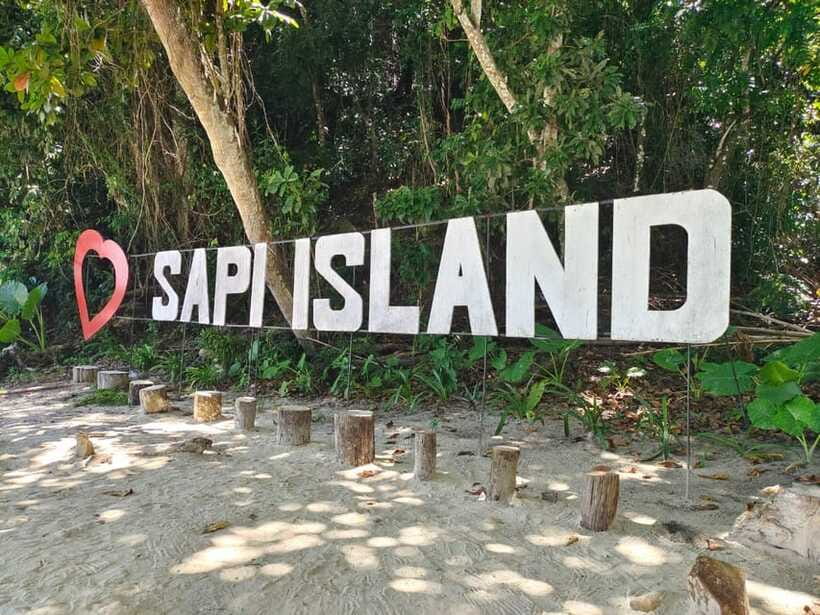 Kota Kinabalu: Twin Island Day Trip Tour ( Sapi & Manukan ) - Guidance, group movement, and what to expect