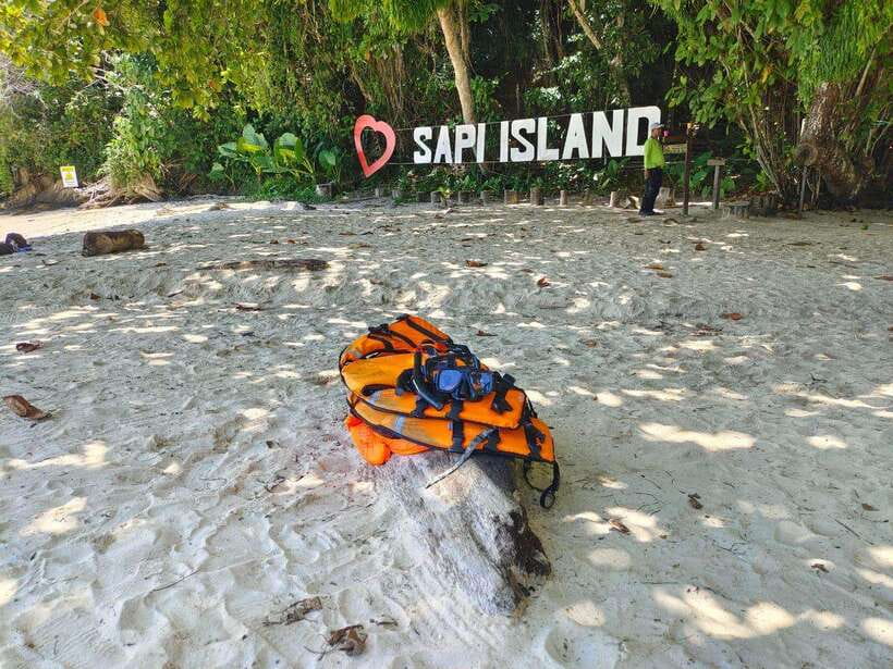 Kota Kinabalu: Twin Island Day Trip Tour ( Sapi & Manukan ) - Sapi Island: the main beach stop