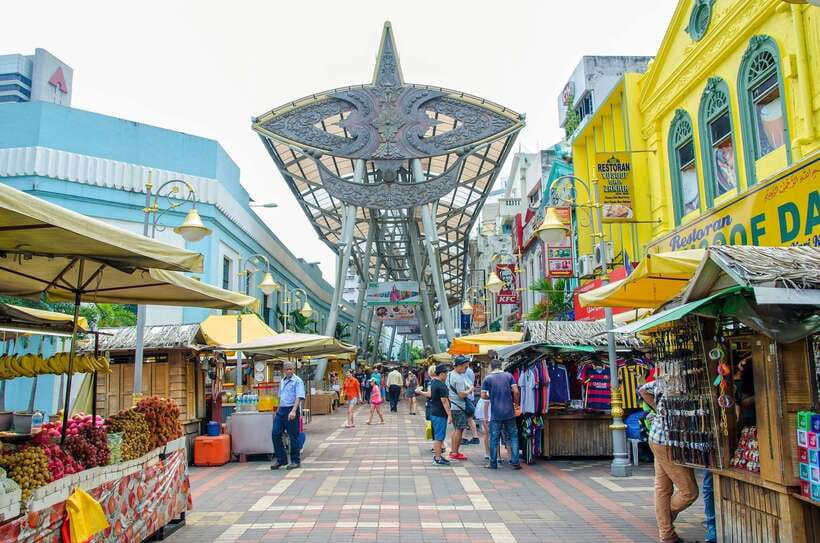 Kuala Lumpur: 4-Hour Authentic Local Markets & Event Tour - Why this evening tour works best during Ramadan