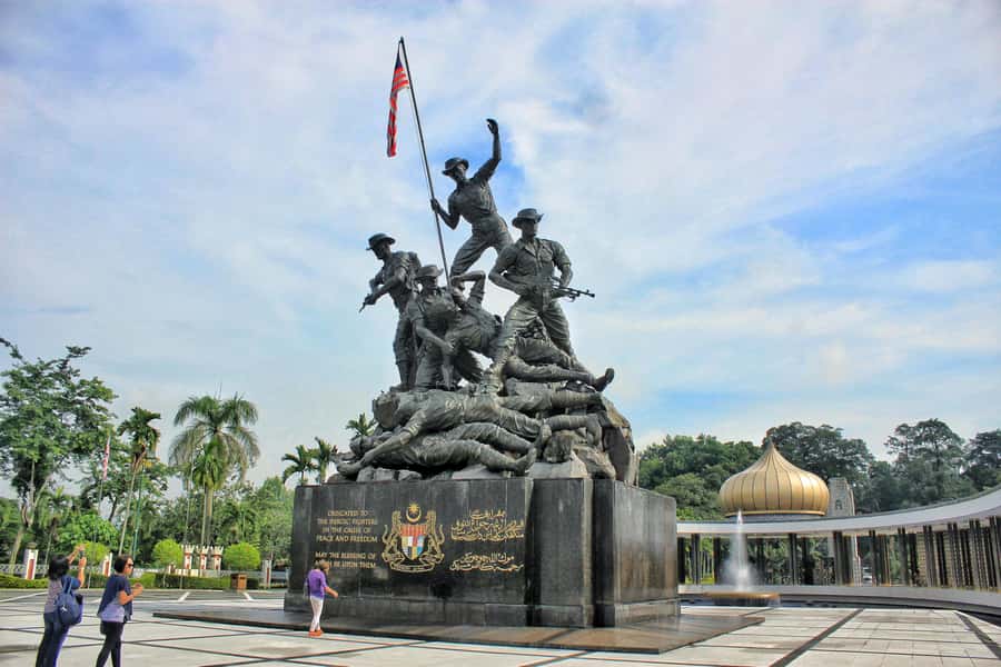 Kuala Lumpur: 4-Hour Tour & KL Towers Visit [Private] - Petronas Twin Towers, mainly from the outside