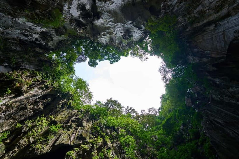 Kuala Lumpur Adventure:Kanching Falls, Ramayana & Batu Caves - Kanching Falls: the active part of the day