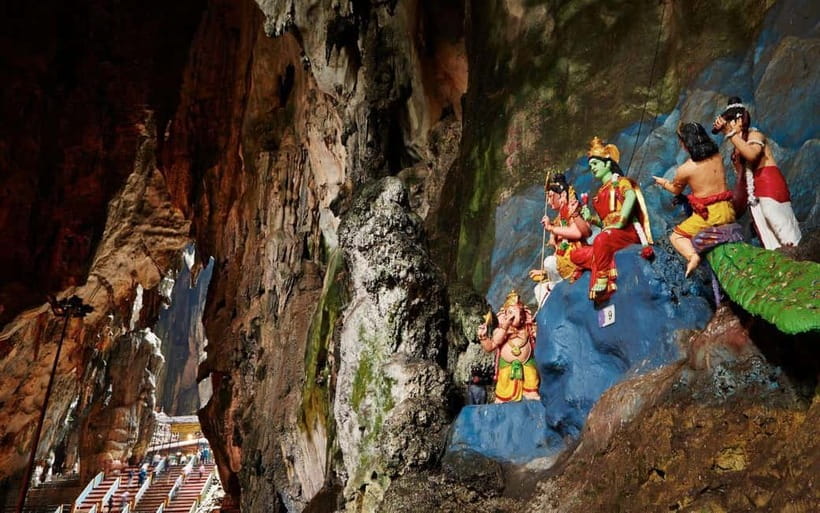 Kuala Lumpur: Batu Caves & Kuala Gandah Elephant Sanctuary - Practical clothing and packing advice