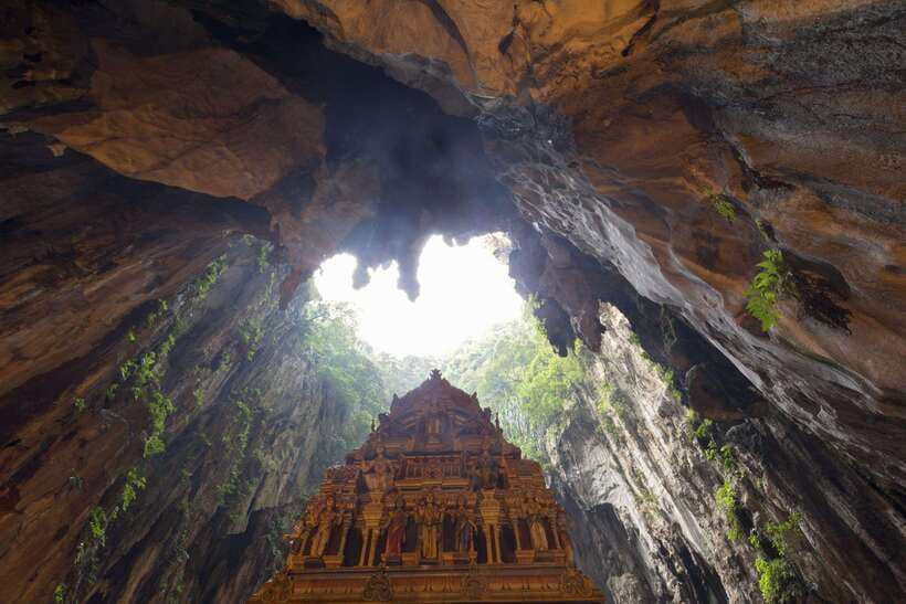 Kuala Lumpur : Batu Caves Private Tour - Climbing the 272 Steps at Batu Caves