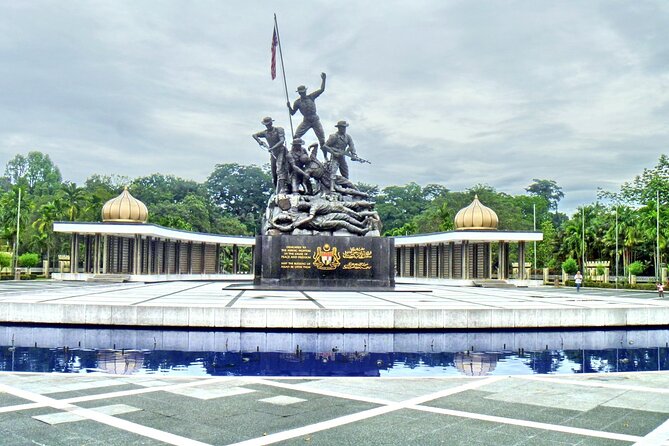 Kuala Lumpur City & Batu Caves Temple Private Tour - Central Market and the City’s Older Commercial Life