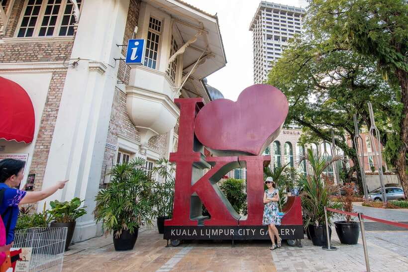 Kuala Lumpur: City Tour & Batu Caves Combo - Timing, transport, and comfort