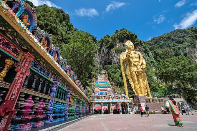 Kuala Lumpur City Tour with 21 Attraction (Private) - The palace, Batu Caves, and a batik lesson