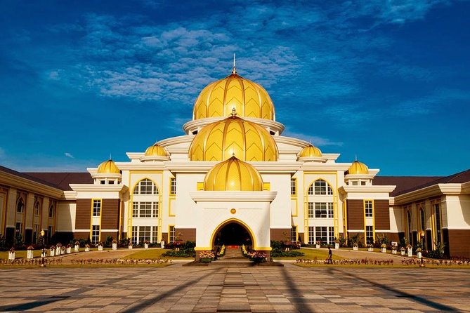 Kuala Lumpur City Tour with Batu Caves (Private) - Independence Square and the King’s Palace
